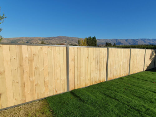 Timber Insert Fence Horizontal 2